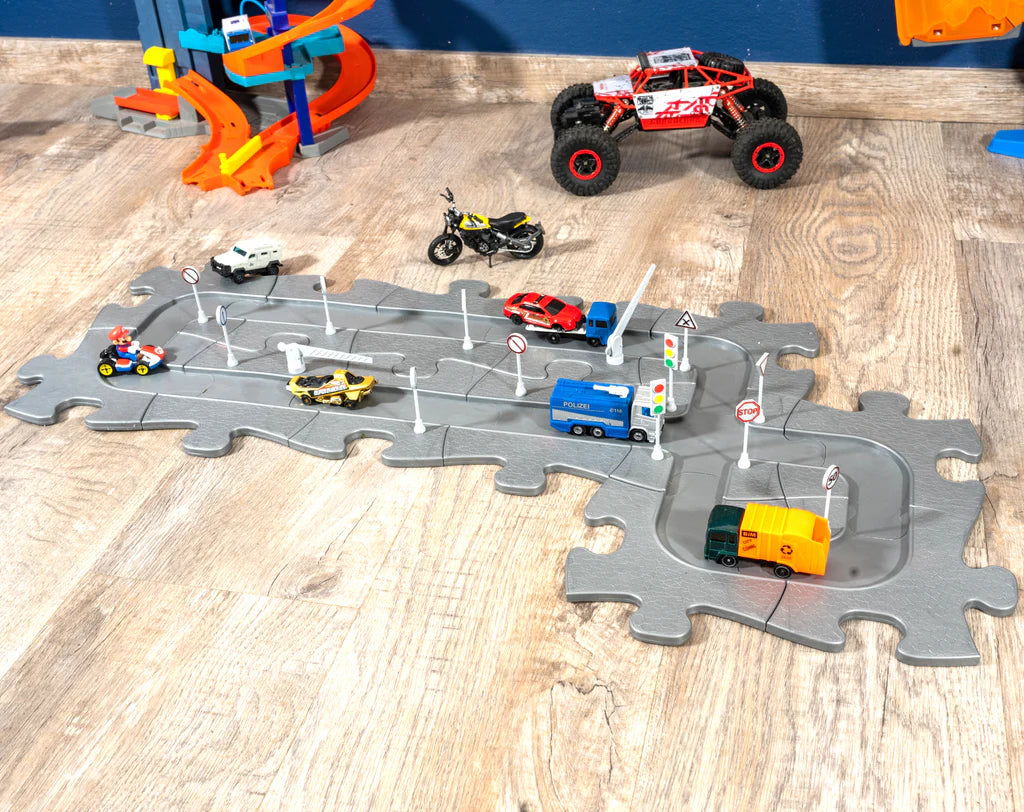 Muffik Magnetic Pretend Play Set - 17 pieces